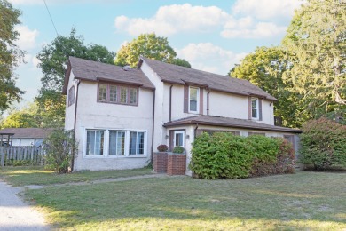 Beach Home For Sale in Saint Joseph, Michigan