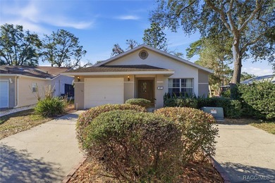 Beach Home Sale Pending in Homosassa, Florida