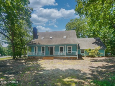 Beach Home For Sale in Oak Island, North Carolina