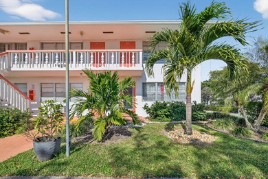 Beach Condo For Sale in West Palm Beach, Florida