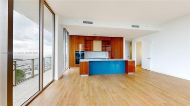 Beach Condo For Sale in Coconut Grove, Florida