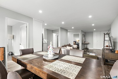 Beach Condo For Sale in Stamford, Connecticut