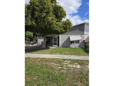 Beach Condo For Sale in West Palm Beach, Florida