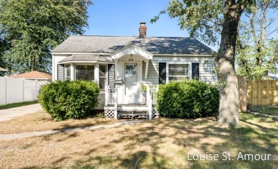 Beach Home For Sale in Muskegon, Michigan