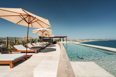 Beach Condo For Sale in Gringo & Lito Hills,
