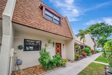 Beach Townhome/Townhouse For Sale in Hollywood, Florida