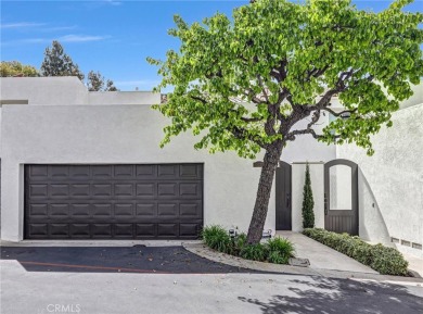 Beach Condo For Sale in Corona Del Mar, California