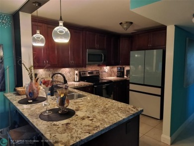 Beach Condo For Sale in Oakland Park, Florida