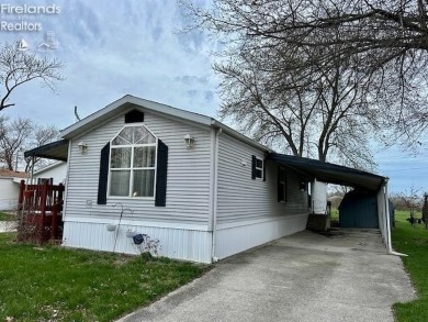 Beach Home For Sale in Port Clinton, Ohio