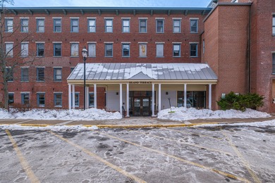 Beach Condo For Sale in Saco, Maine