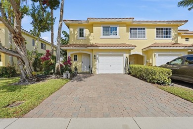 Beach Townhome/Townhouse Sale Pending in West Palm Beach, Florida