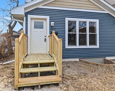 Beach Home For Sale in Cudahy, Wisconsin