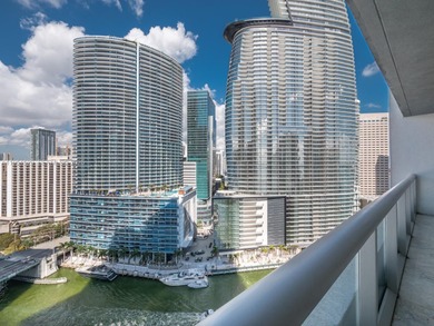 Beach Condo For Sale in Miami, Florida