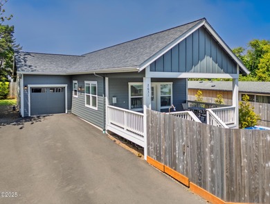 Beach Home For Sale in Lincoln City, Oregon