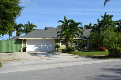 Beach Home For Sale in West Palm Beach, Florida