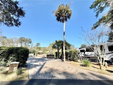 Beach Lot For Sale in Hilton Head Island, South Carolina