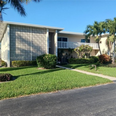 Beach Condo For Sale in Boynton Beach, Florida