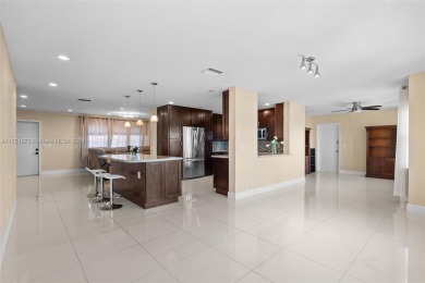 Beach Condo For Sale in Hallandale Beach, Florida