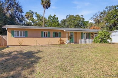 Beach Home For Sale in Crystal River, Florida