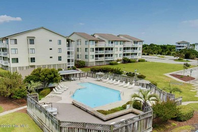 Beach Condo For Sale in Emerald Isle, North Carolina