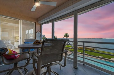 Beach Condo For Sale in St. Petersburg, Florida