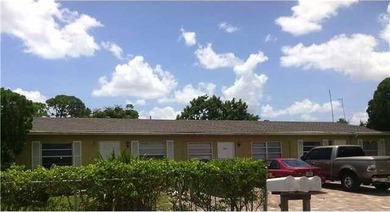 Beach Townhome/Townhouse For Sale in Lake Worth, Florida