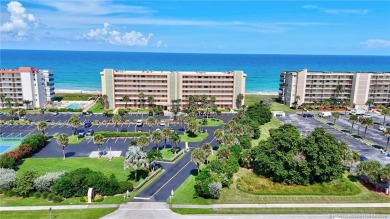 Beach Condo For Sale in Jensen Beach, Florida