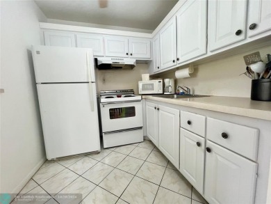 Beach Condo For Sale in Deerfield Beach, Florida