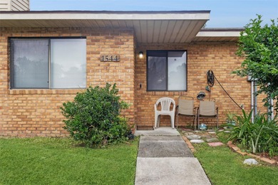 Beach Townhome/Townhouse For Sale in Daytona Beach, Florida