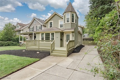 Beach Home Sale Pending in Lakewood, Ohio