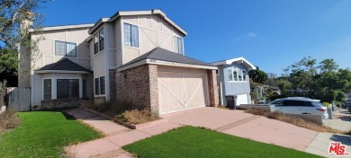 Beach Home For Sale in Manhattan Beach, California