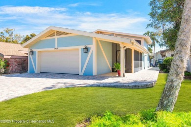 Beach Home For Sale in Homosassa, Florida