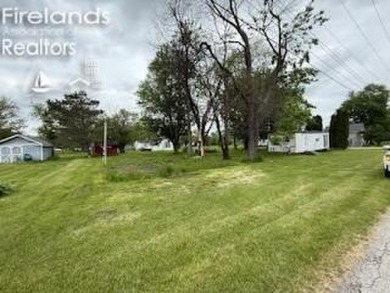 Beach Lot Active Under Contract in Oak Harbor, Ohio