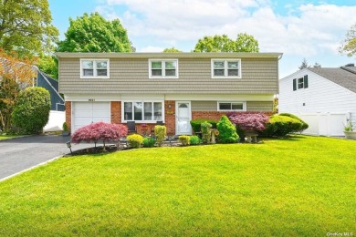 Beach Home Sale Pending in Wantagh, New York