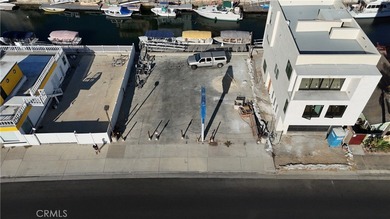 Beach Lot For Sale in Huntington Beach, California