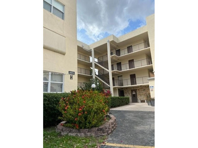 Beach Condo For Sale in Lauderdale Lakes, Florida