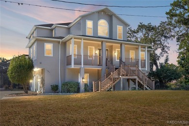 Beach Home Sale Pending in Homosassa, Florida