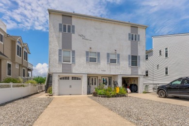 Beach Townhome/Townhouse For Sale in Sea Isle City, New Jersey
