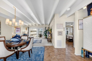 Beach Condo For Sale in South Palm Beach, Florida