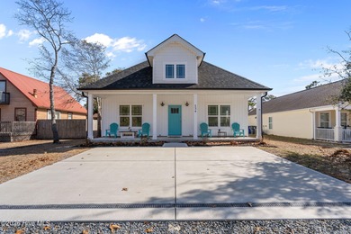 Beach Home For Sale in Oak Island, North Carolina