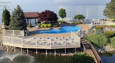 Beach Condo For Sale in Port Clinton, Ohio
