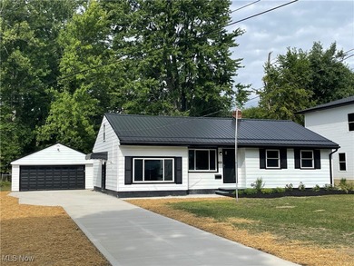 Beach Home Sale Pending in Eastlake, Ohio