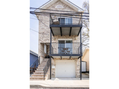 Beach Home For Sale in Bronx, New York