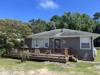 Beach Home Sale Pending in Morehead City, North Carolina