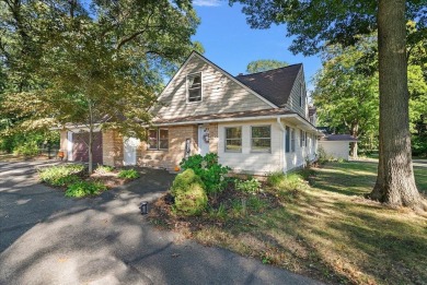 Beach Home For Sale in Holland, Michigan