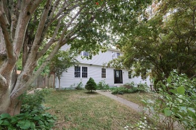 Beach Home For Sale in Swansea, Massachusetts