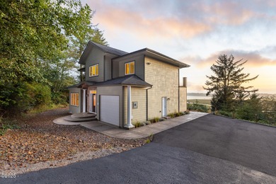 Beach Home For Sale in Pacific City, Oregon