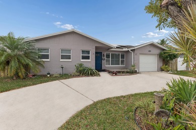 Beach Home For Sale in Boca Raton, Florida