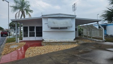 Beach Home Sale Pending in Seminole, Florida