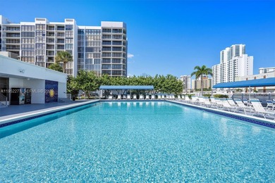 Beach Condo For Sale in Hallandale Beach, Florida